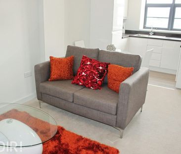 Flat to rent on - Photo 2