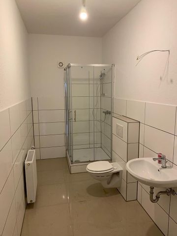 <h1 class="md:text-xl md:leading-6 mt-4 md:mt-10 lg:mb-6 mb-3 text-primary-500 font-semibold text-base leading-5"> Wohnung in Hattingen </h1> - Photo 5