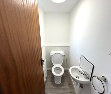 4 bedroom bungalow to rent - Photo 3