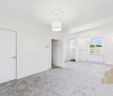 3 bedroom end of terrace house to rent - Photo 4