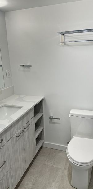 The White House - Photo 1