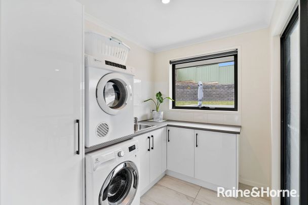 9 Lagoon View Court, Midway Point, TAS 7171 - Photo 1