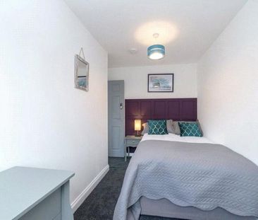 6 bedroom house to rent - Photo 2
