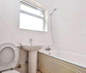 Cherry Tree Lane, Rainham, RM13 - Photo 6