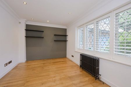 6 bedroom detached house to rent - Photo 2