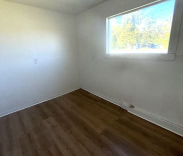 For Lease - 1891 Garrison Road, Fort Erie, Ontario - Photo 4