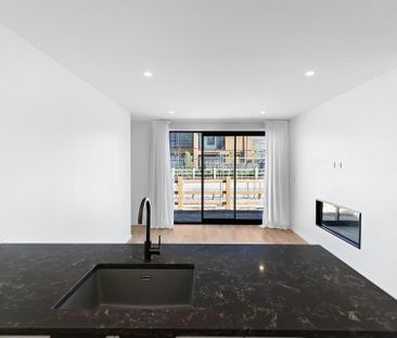 Modern 2BR Home in Jack's Point! - Photo 5