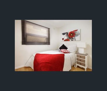 ONE BEDROOM APARTMENT IN THE HEART OF PRAHRAN - Photo 1