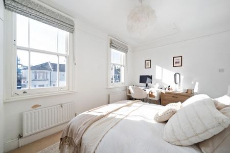 3 bedroom terraced house to rent - Photo 5