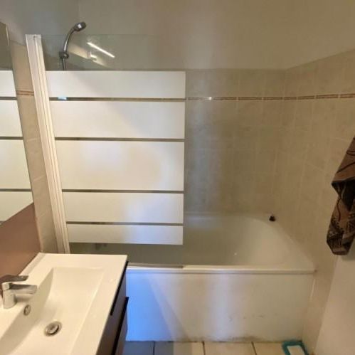 Location Appartement 3 pièces 77m² ST DENIS 97400 - Photo 1