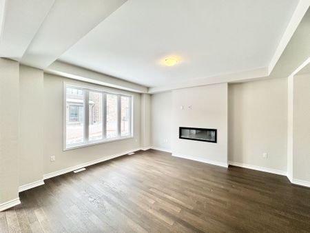 For Lease - 48 Gretzky Avenue, Barrie, Ontario - Photo 3