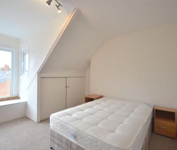 3 bedroom apartment to rent - Photo 4