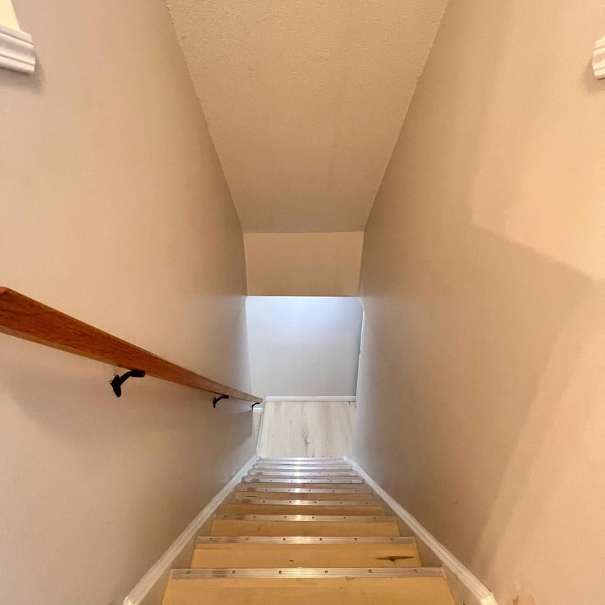 For Lease - 155 Highland Crescent Unit# B10, Kitchener, Ontario - Photo 1