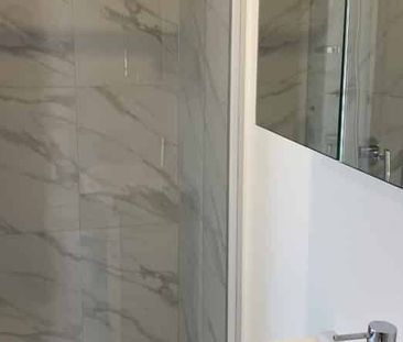 Near New One Bedroom Apartment - Photo 2