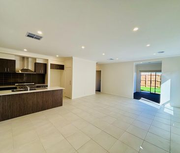 Beautiful Home In Quiet Location!! - Photo 2