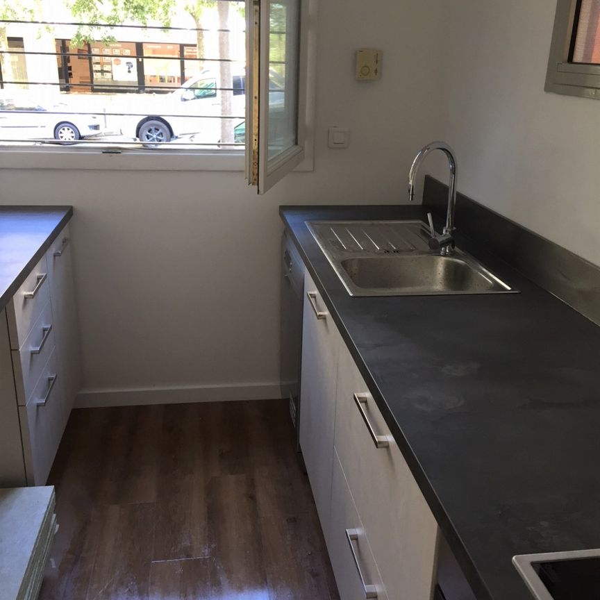 Studio - Aix-En-Provence (13090) - 26.1 m² - - Photo 1
