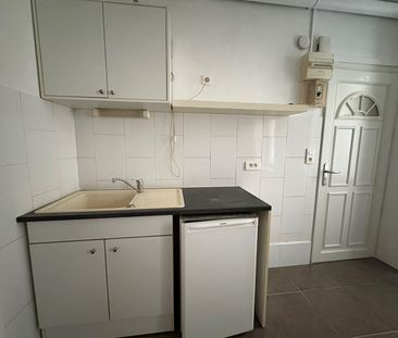 STUDIO 20 m2 – REFAIT A NEUF – en rez-de-chaussée – sur COUR – - Photo 3