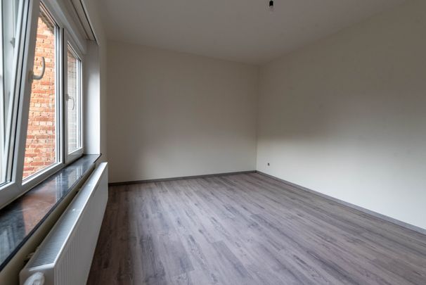 Opgefrist appartement met 2 slaapkamers - Foto 1