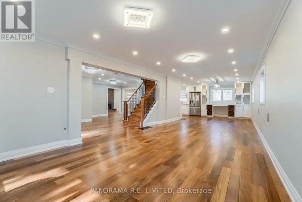 100 POPLAR HEIGHTS DRIVE - Photo 1