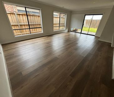 Gorgeous Family Home! - Photo 3