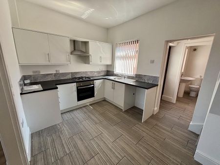 2 bedroom terraced house to rent - Photo 5