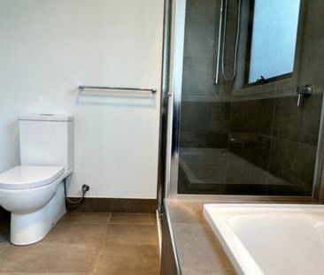 Thomastown - Photo 3