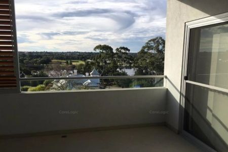 55/2 Rowe Avenue, - Photo 2