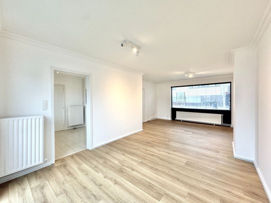 GERENOVEERDE WONING MET TUIN & GARAGE - Photo 1