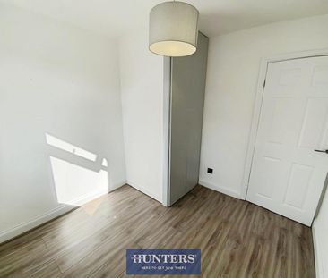 3 bedroom House To Let Total Size: 1045 SQ FT - Photo 3