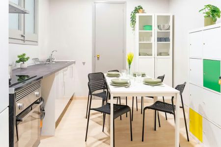 Carrer de Sant Pere Més Alt, Barcelona, Catalonia 08003 - Photo 2