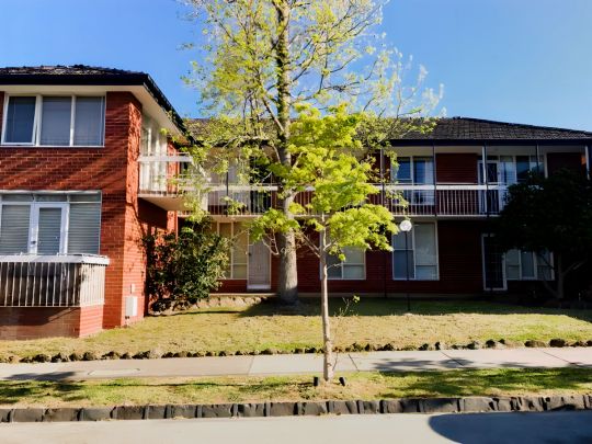 36 Burke Road, Melbourne - Photo 1