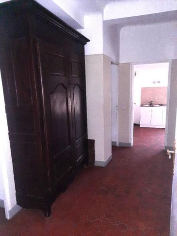 Location Appartement 2 pièces 73m² AUPS 83630 - Photo 5