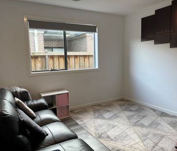 Modern Family Living in Prime Delaray Estate! - Photo 1