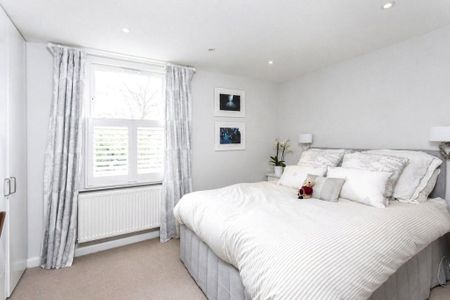 3 bedroom terraced house to rent - Photo 4