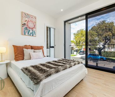 Terrace Style Living! - Photo 4