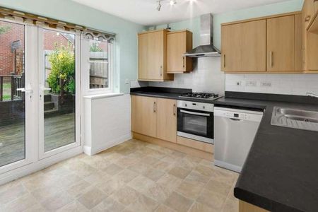 Eagle Way, Bracknell, RG12 - Photo 2