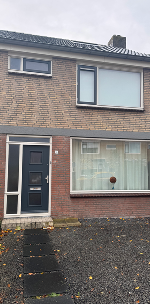 Ruime tussenwoning in Nieuw-Beijerland. - Photo 1