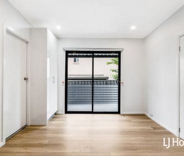 96 Piccadilly Street, Riverstone NSW 2765 - House For Rent | Domain - Photo 5