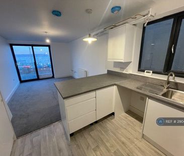2 bedroom flat to rent - Photo 6