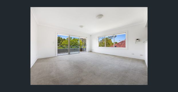 STYLISH HARBOURSIDE LIVING IN THE HEART OF ROSE BAY - Photo 1