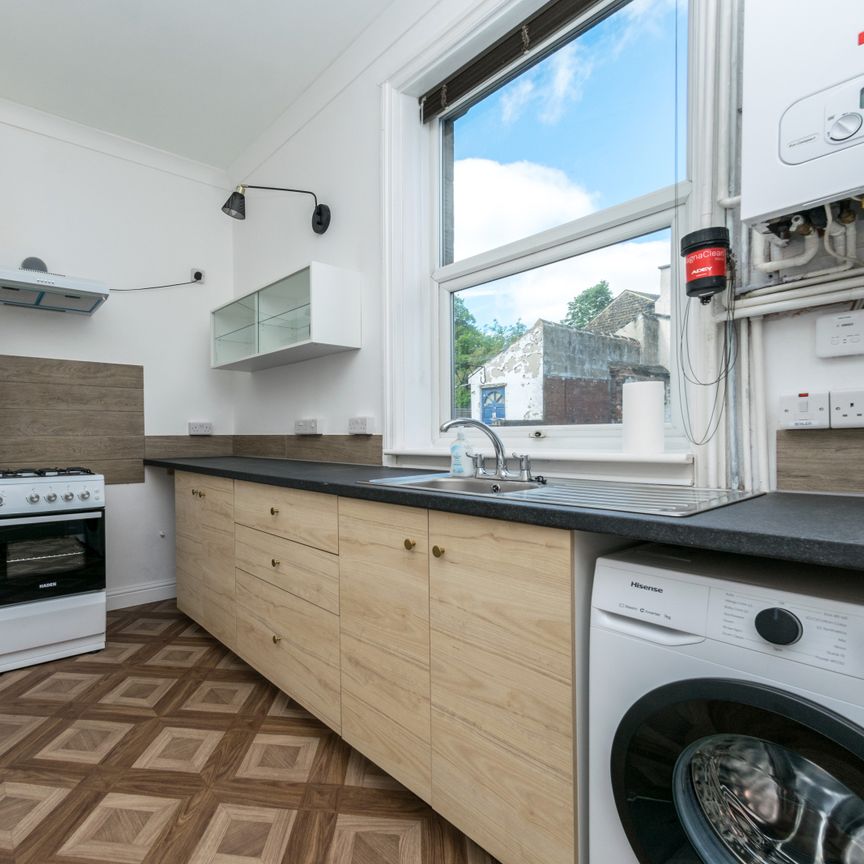 148 FOUNTAIN STREET MORLEY LEEDS LS27 0PX - Photo 1