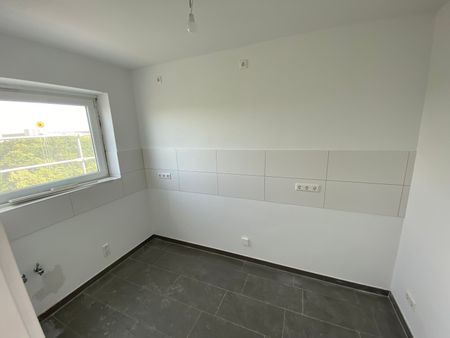 Dachgeschosswohung mit Weitblick 3-Zimmer // DG, rechts - Photo 5