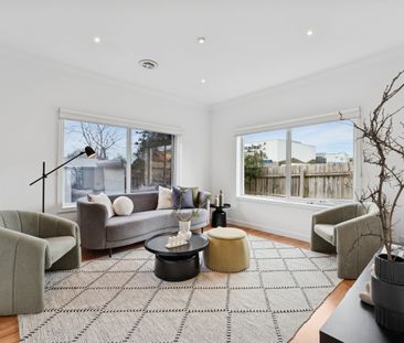 Charming Family Home in a Prime Preston Location - Photo 1