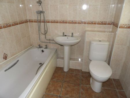 Lauder Road,Bentley,Doncaster, DN5 - Photo 4