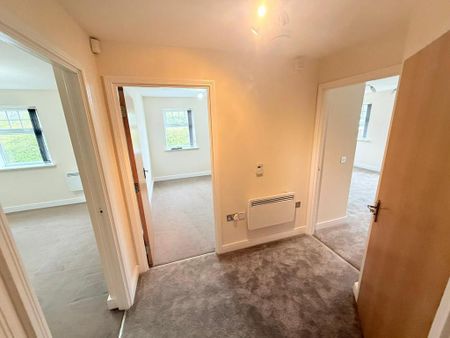 2 bedroom flat to rent - Photo 2