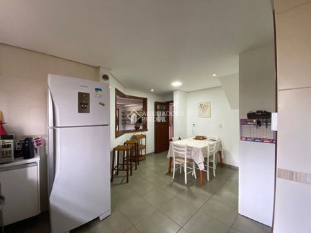 Casa com 4 quartos e 443m² para alugar em Rio Tavares, Florianópolis. - Foto 4
