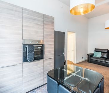3117L Albion Road, Edinburgh, EH7 5QZ - Photo 2