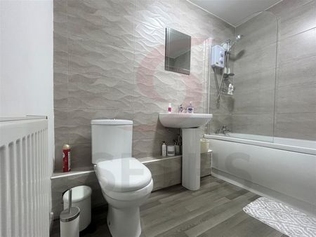 Bursdon Court, LE3, Leicester - Photo 3