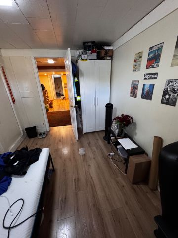 For Lease - 102 Billington Crescent, Toronto, Ontario - Photo 5