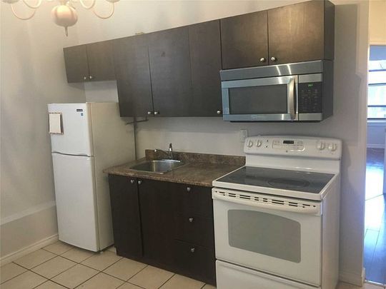 For Lease - 201 Dundas Street Unit# 2, Toronto, Ontario - Photo 1